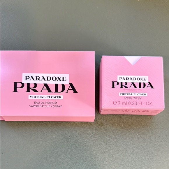 Prada Paradoxe Perfume Set - Picture 2 of 4